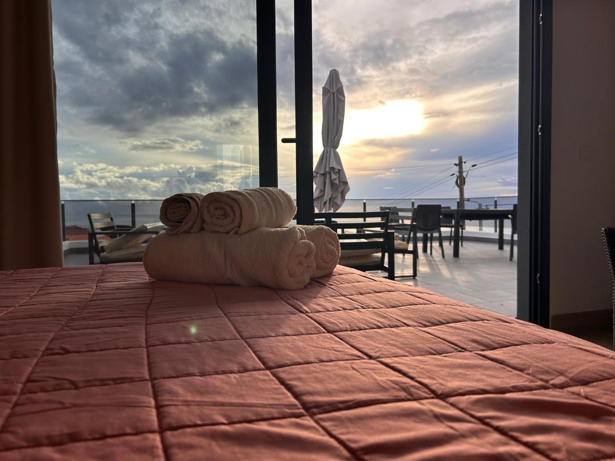 Calheta Ocean View Family Apartment - Air Condition Estreito Da Calheta Dış mekan fotoğraf